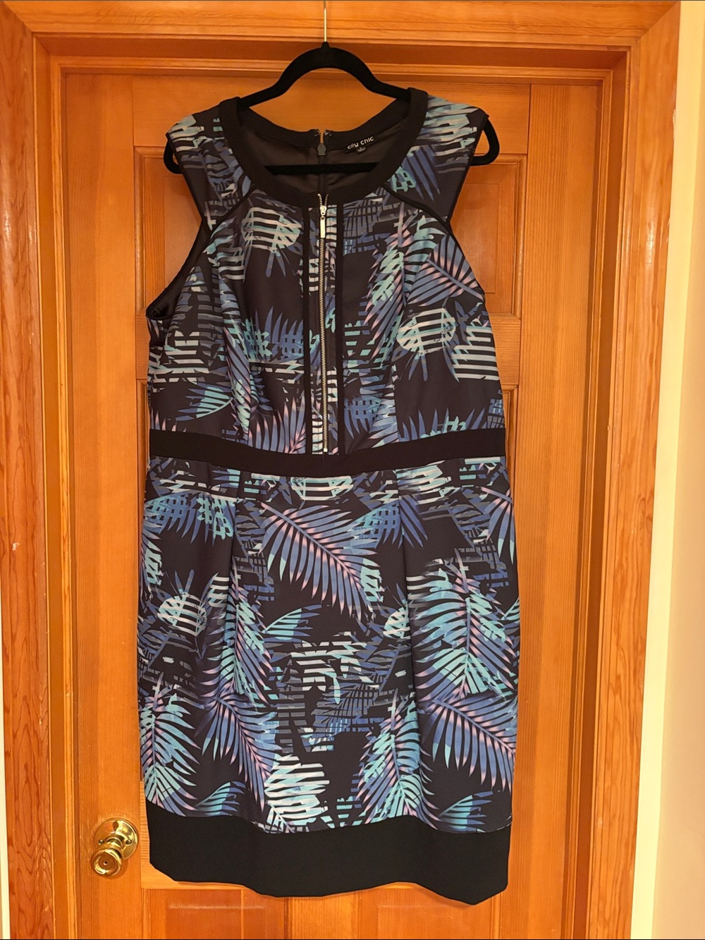 Sleeveless dress